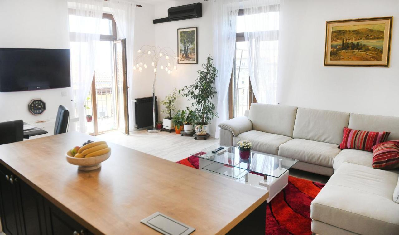 Divia Apartment Rijeka Luaran gambar