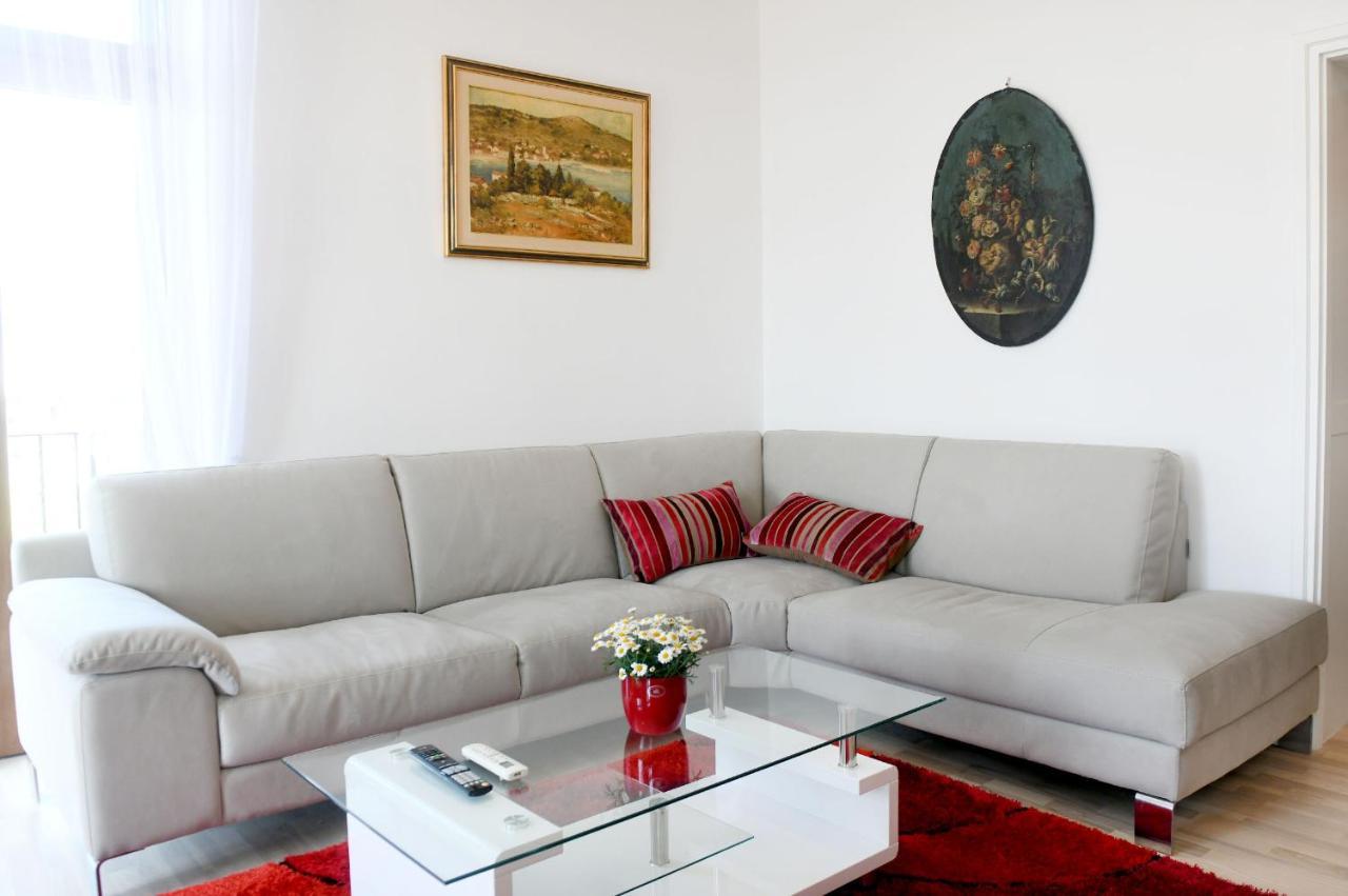 Divia Apartment Rijeka Luaran gambar