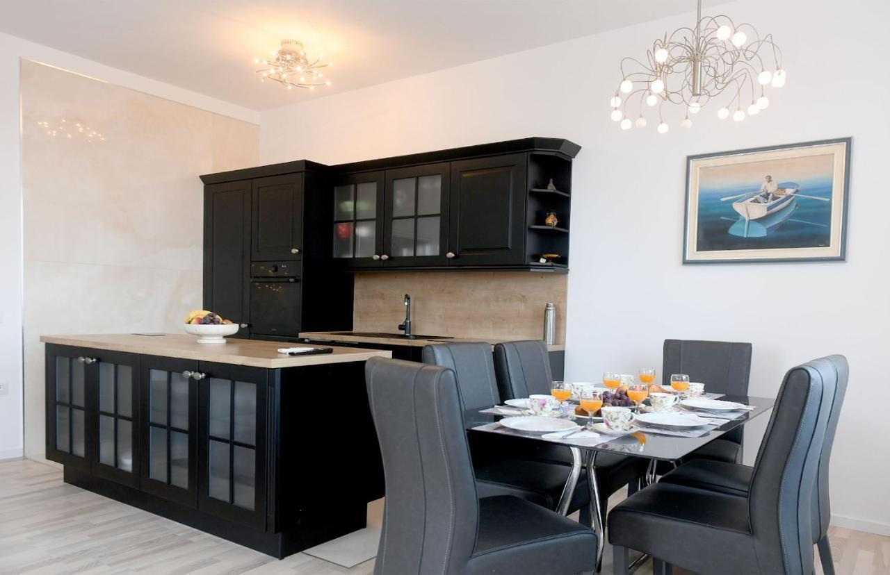 Divia Apartment Rijeka Luaran gambar