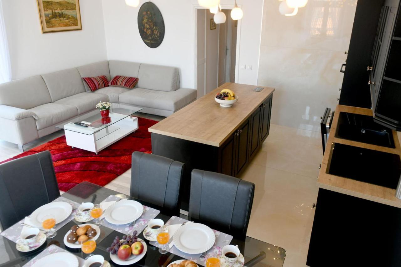 Divia Apartment Rijeka Luaran gambar